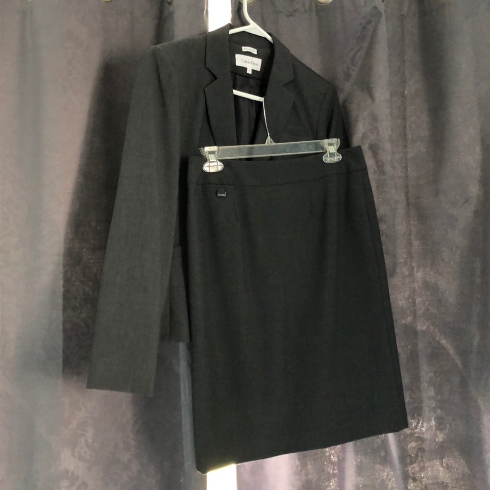 Suit set